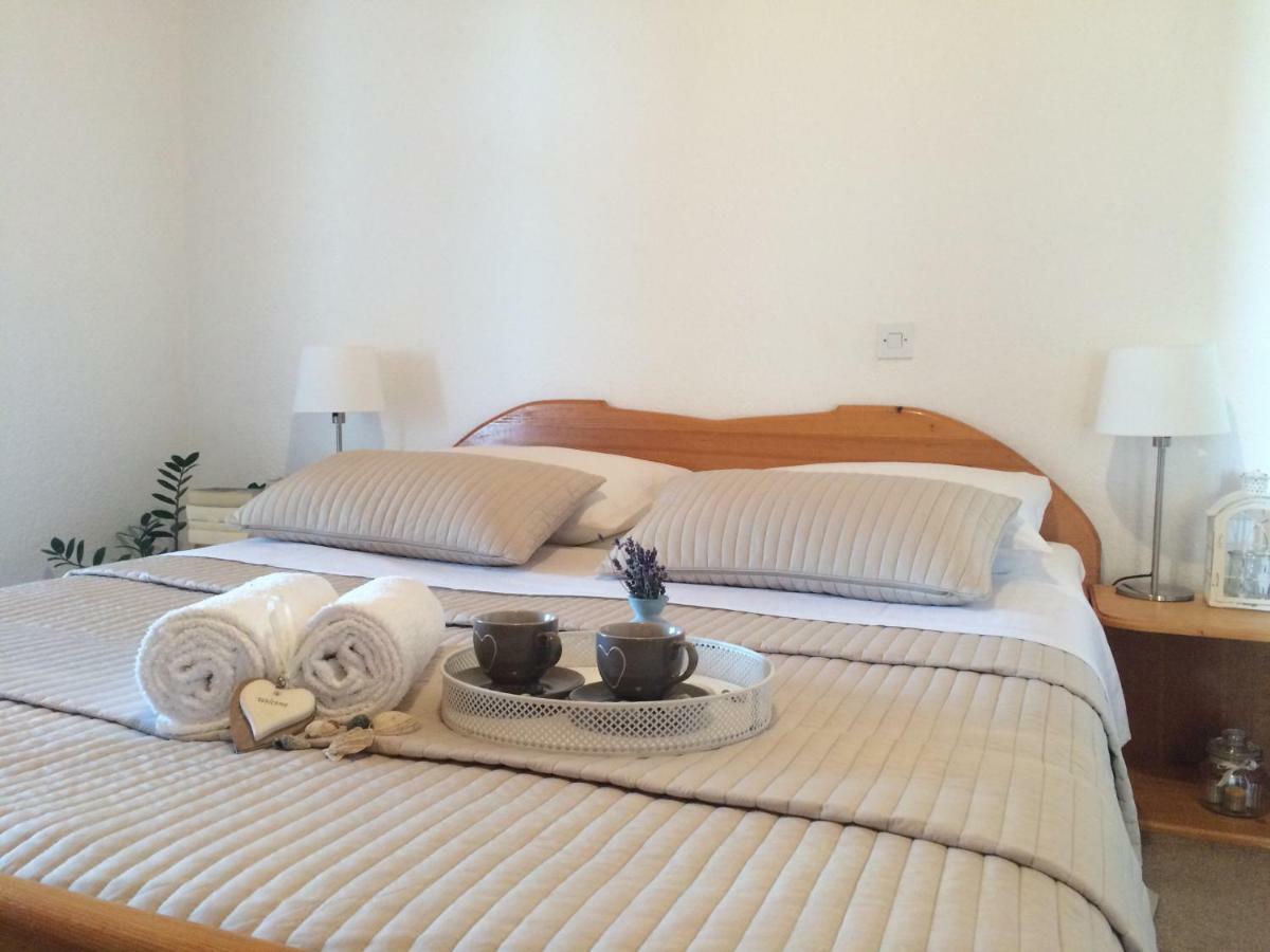 Apartments Villa Jusup Starigrad Exterior photo