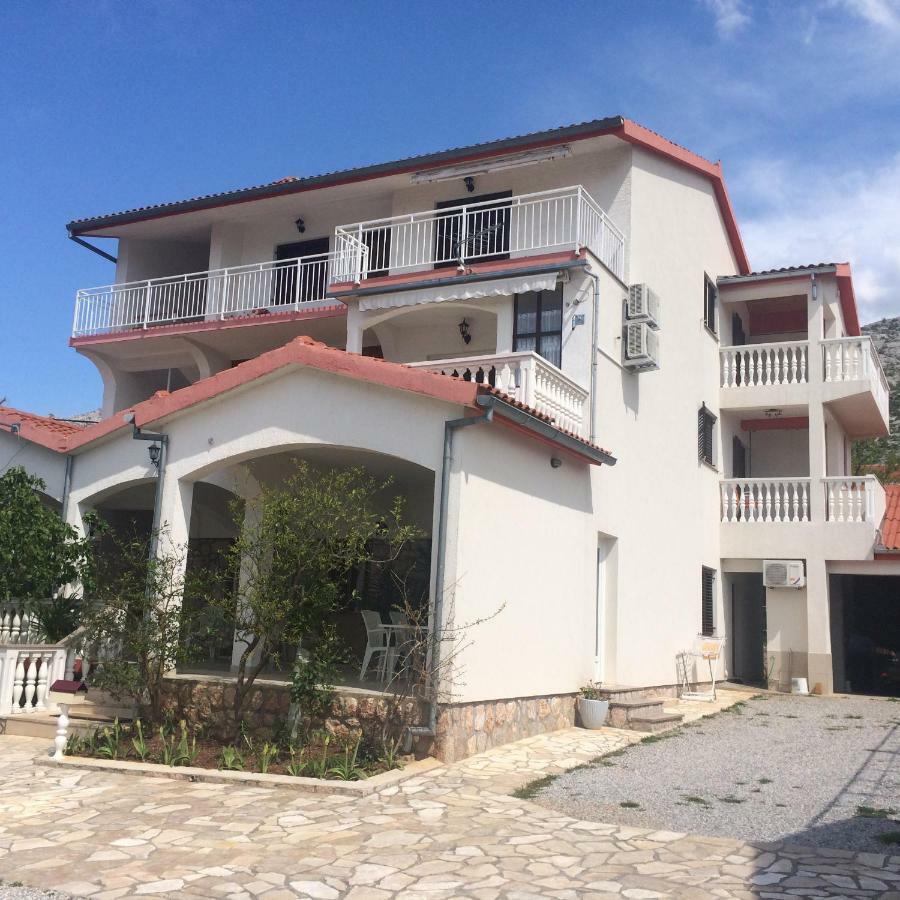 Apartments Villa Jusup Starigrad Exterior photo